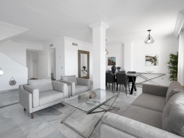 Penthouse avec 3 Chambres  à Marbella