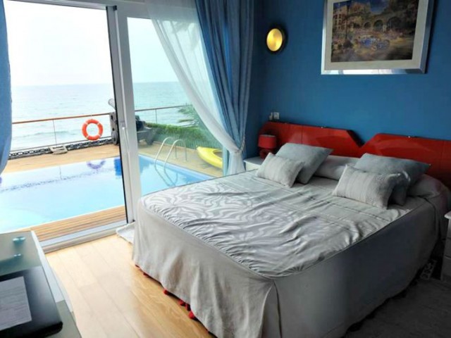 6 Bedrooms Villa in La Cala de Mijas
