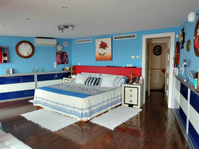 6 Bedrooms Villa in La Cala de Mijas
