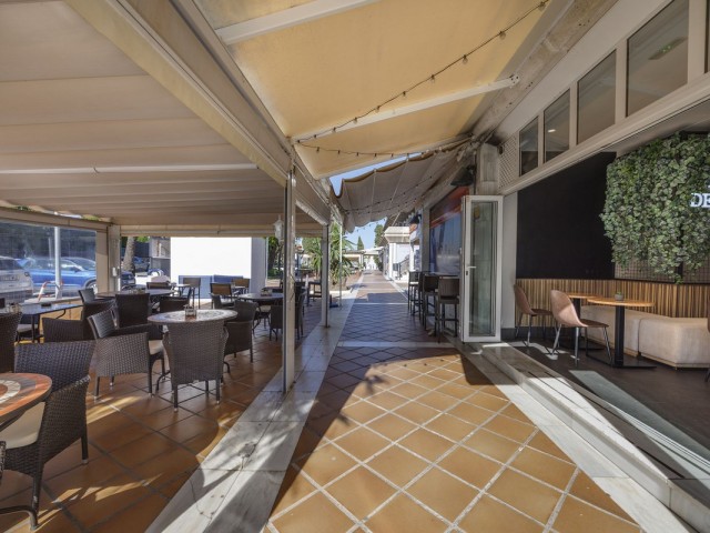 Commercial in Guadalmina Alta