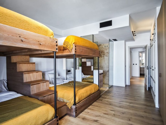 Appartement avec 4 Chambres  à Marbella