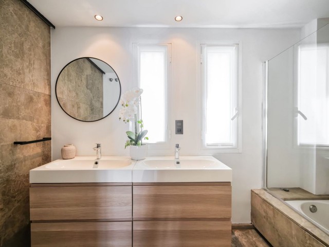 Appartement avec 4 Chambres  à Marbella