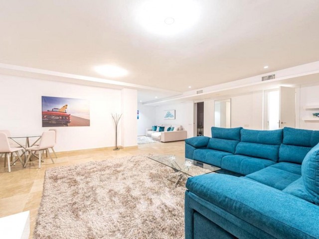 Villa avec 5 Chambres  à Marbella