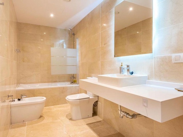 Villa avec 5 Chambres  à Marbella