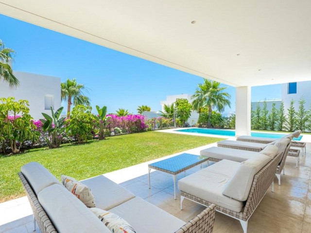 Villa avec 5 Chambres  à Marbella
