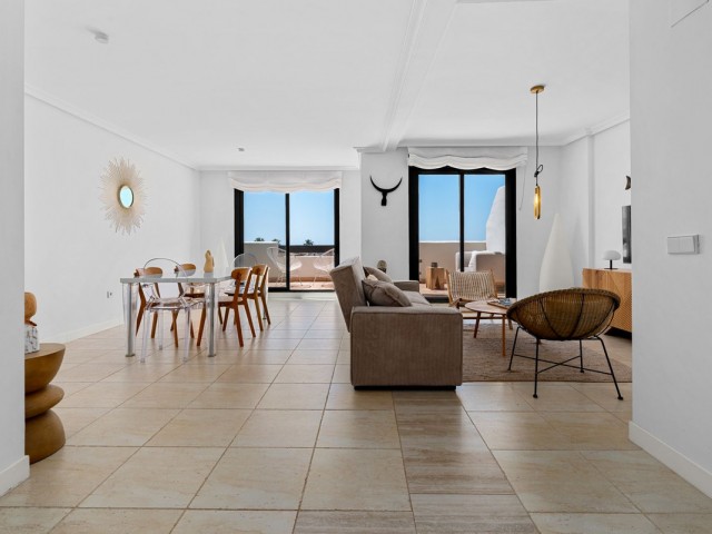 3 Bedrooms Townhouse in New Golden Mile