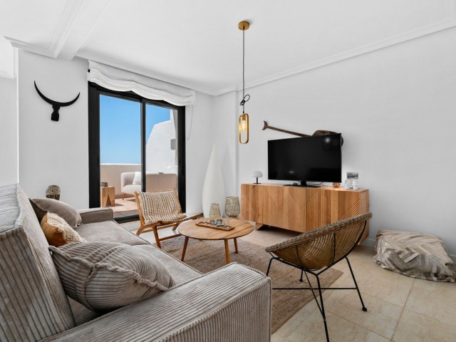 3 Bedrooms Townhouse in New Golden Mile