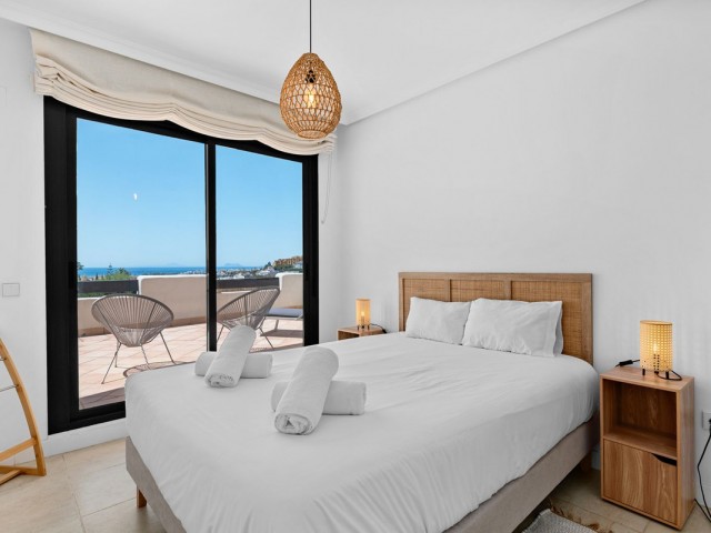 3 Bedrooms Townhouse in New Golden Mile