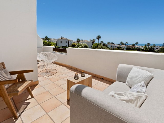 3 Bedrooms Townhouse in New Golden Mile