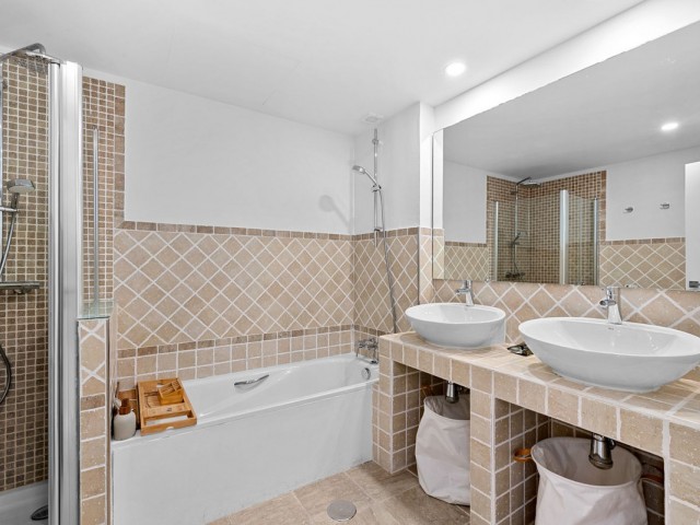 3 Bedrooms Townhouse in New Golden Mile