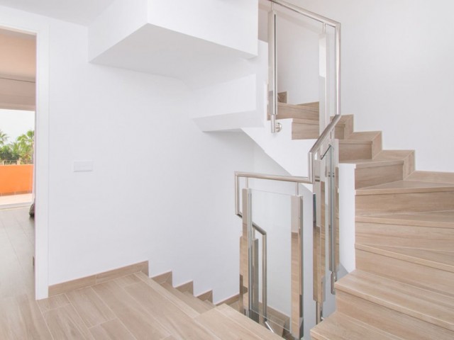 3 Bedrooms Townhouse in Benahavís