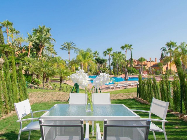 3 Bedrooms Townhouse in Benahavís