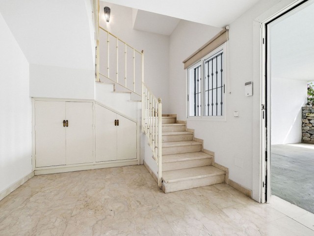 4 Bedrooms Townhouse in Nueva Andalucía