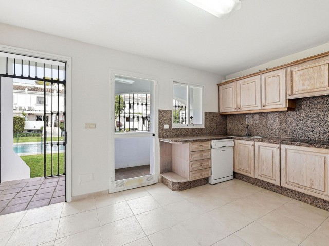 4 Bedrooms Townhouse in Nueva Andalucía
