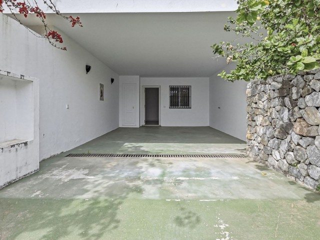4 Bedrooms Townhouse in Nueva Andalucía
