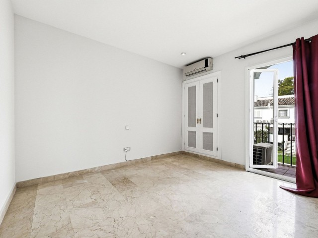 4 Bedrooms Townhouse in Nueva Andalucía