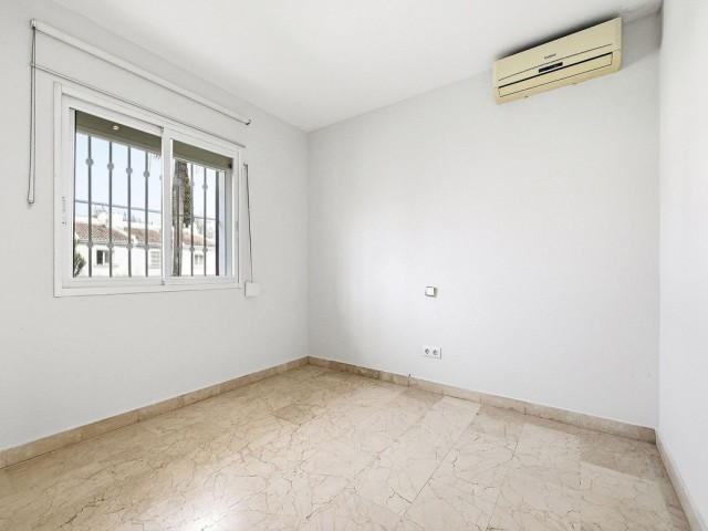 4 Bedrooms Townhouse in Nueva Andalucía