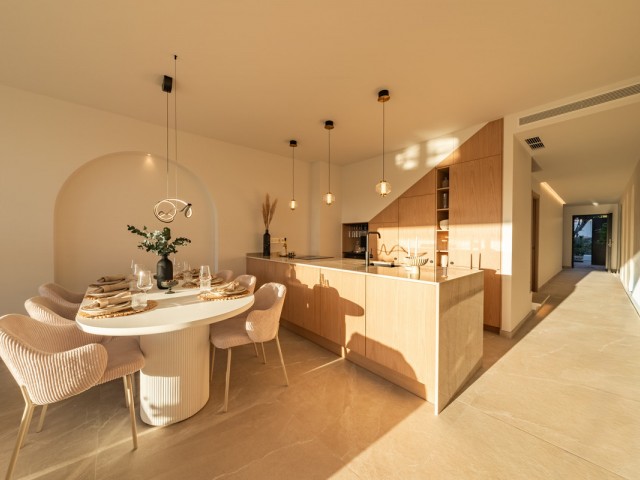 4 Bedrooms Townhouse in Nueva Andalucía