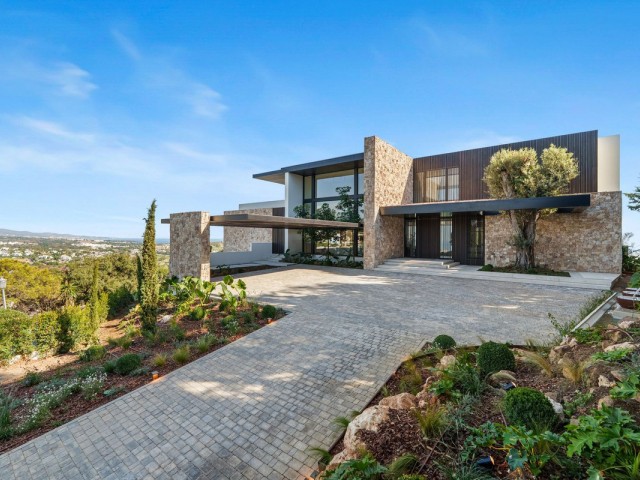 8 Bedrooms Villa in Benahavís
