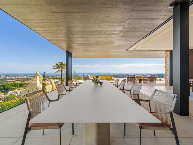 8 Bedrooms Villa in Benahavís