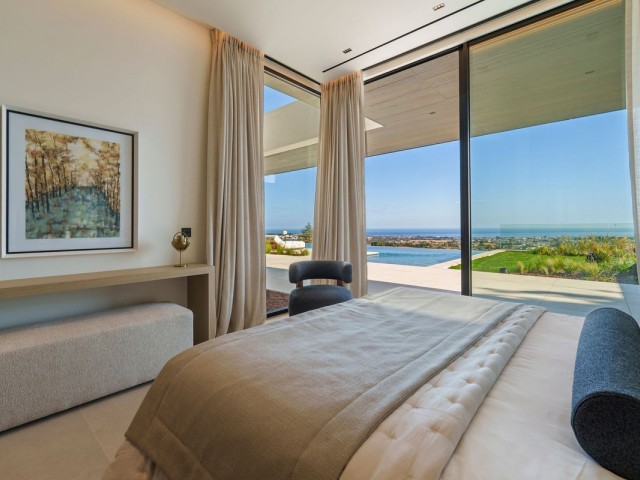 8 Bedrooms Villa in Benahavís