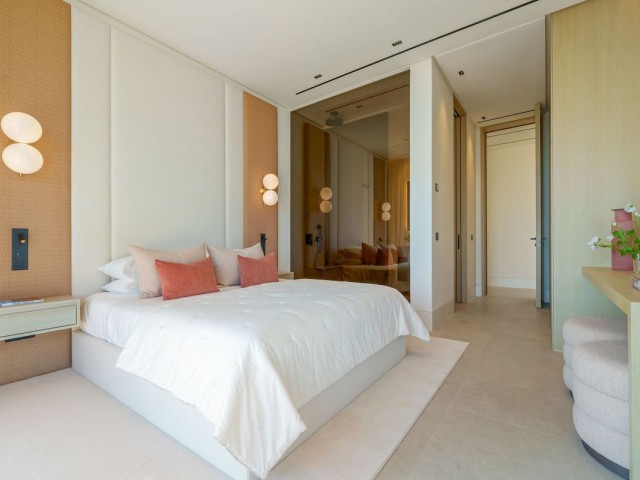 8 Bedrooms Villa in Benahavís