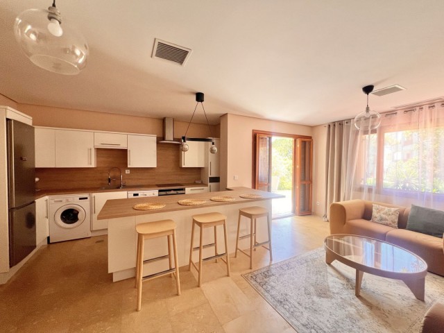 3 Bedrooms Apartment in Nueva Andalucía