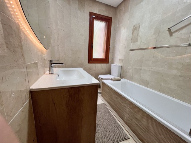 3 Bedrooms Apartment in Nueva Andalucía