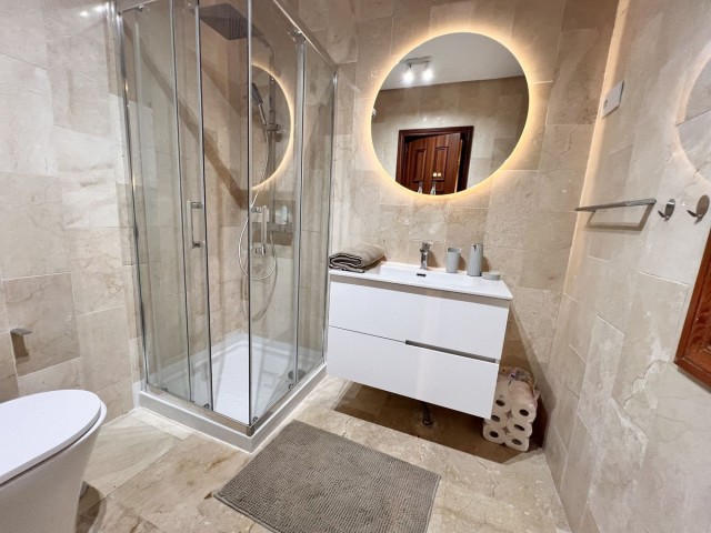 3 Bedrooms Apartment in Nueva Andalucía