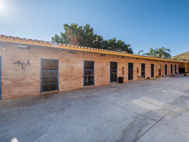 6 Bedrooms Villa in Mijas Costa