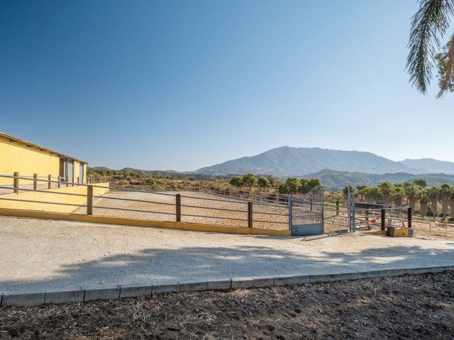 6 Bedrooms Villa in Mijas Costa