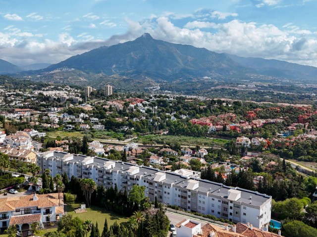 4 Bedrooms Apartment in Nueva Andalucía