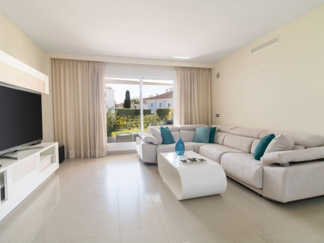Apartamento con 2 Dormitorios  en El Paraiso