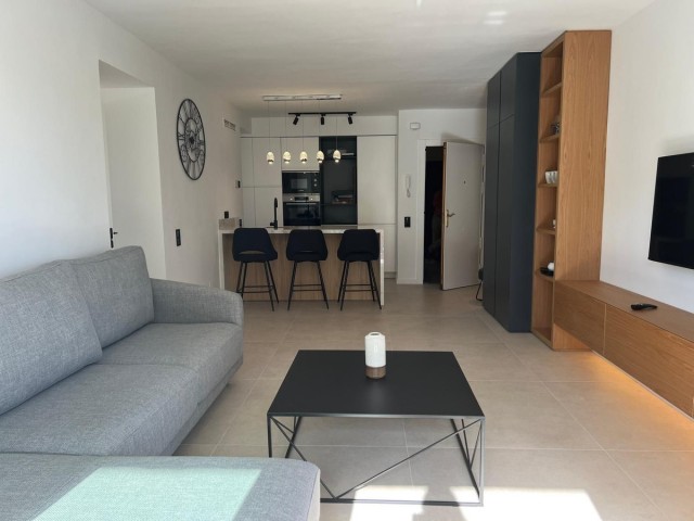 Apartamento con 2 Dormitorios  en Marbella