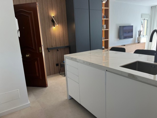 Apartamento con 2 Dormitorios  en Marbella