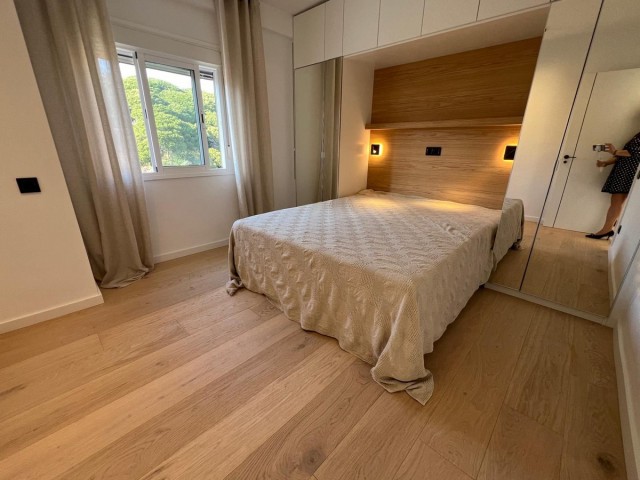 Apartamento con 2 Dormitorios  en Marbella