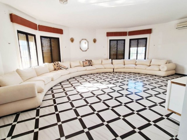 7 Schlafzimmer Villa in Benalmadena