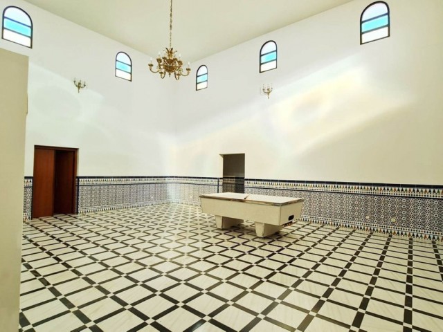 7 Schlafzimmer Villa in Benalmadena