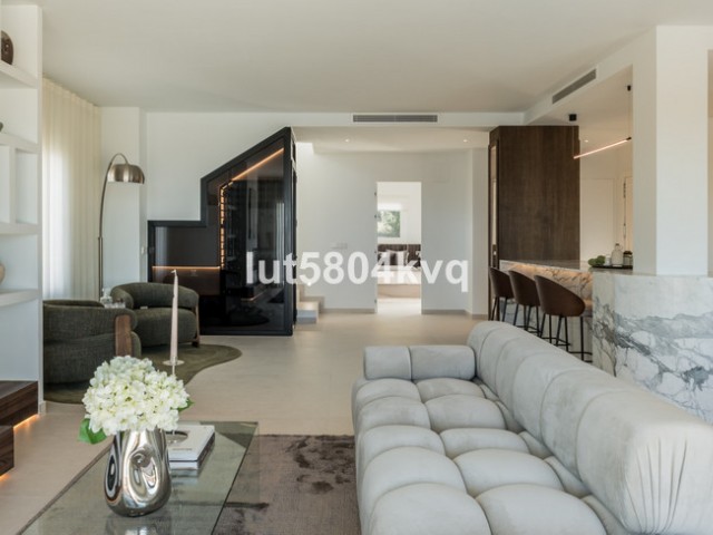 3 Bedrooms Apartment in Nueva Andalucía