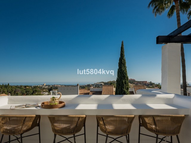 3 Bedrooms Apartment in Nueva Andalucía