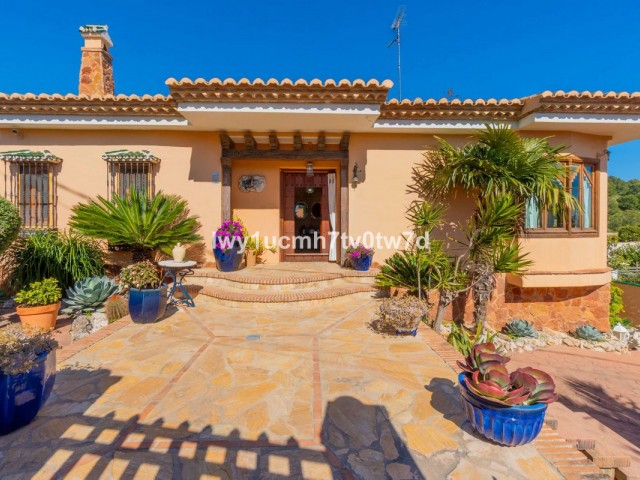 4 Schlafzimmer Villa in Torremolinos
