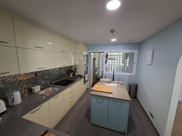 Maison mitoyenne, La Duquesa, R5388025