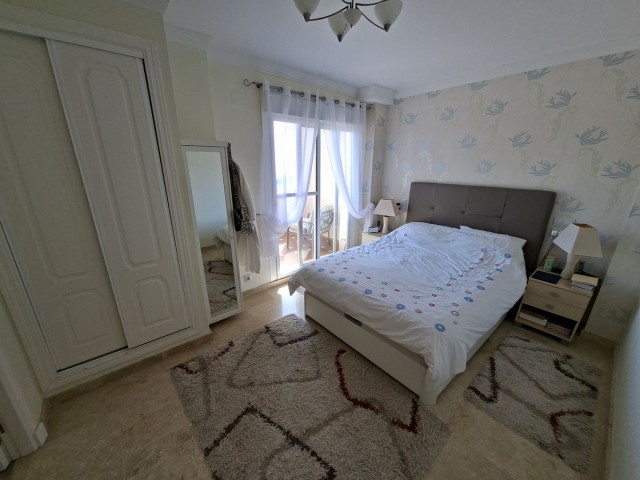 Maison mitoyenne avec 3 Chambres  à La Duquesa