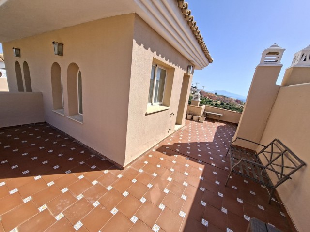Maison mitoyenne avec 3 Chambres  à La Duquesa
