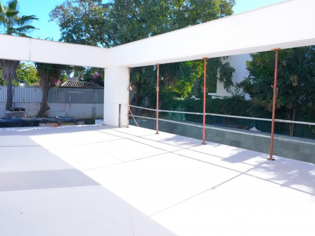 4 Sovrums Villa i Guadalmina Baja
