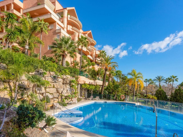 3 Bedrooms Apartment in Nueva Andalucía