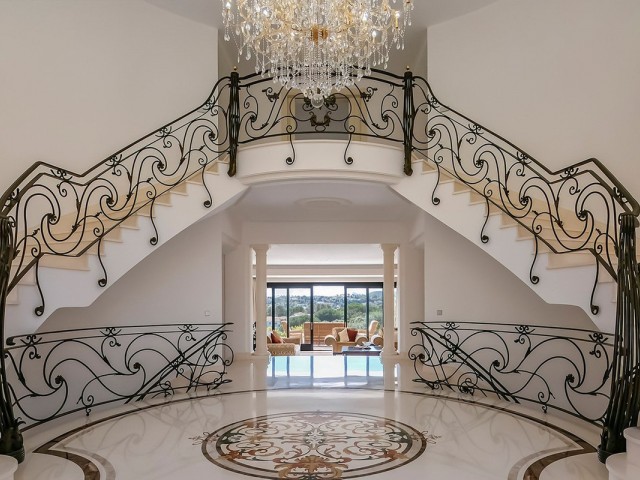 5 Bedrooms Villa in Sotogrande