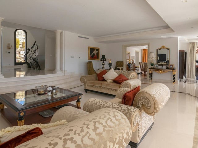 5 Bedrooms Villa in Sotogrande