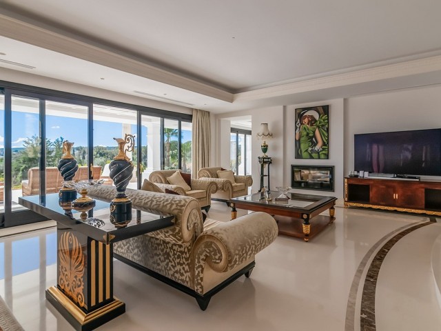5 Bedrooms Villa in Sotogrande