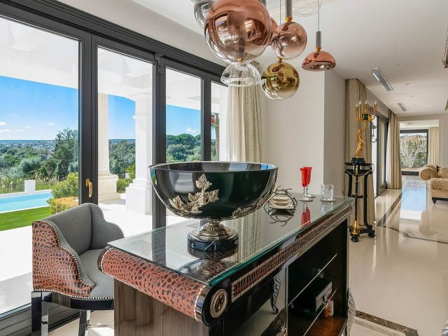 5 Bedrooms Villa in Sotogrande